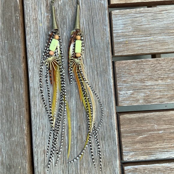 CUSTOM FEATHER EARRINGS - Picture 9 of 16